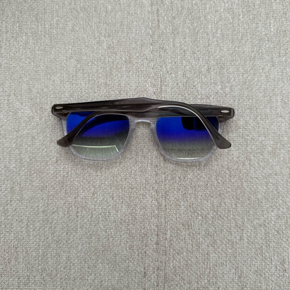 Ray-Ban Blue Tinted Wayfarer Authentic sunglasses with original case and wipe - Picture 4 of 10